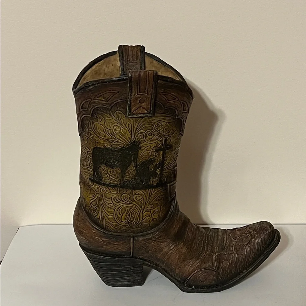 Rustic Brown and Tan Cowboy 🤠 Boot Figurine, Plant Holder, Vase NWOT